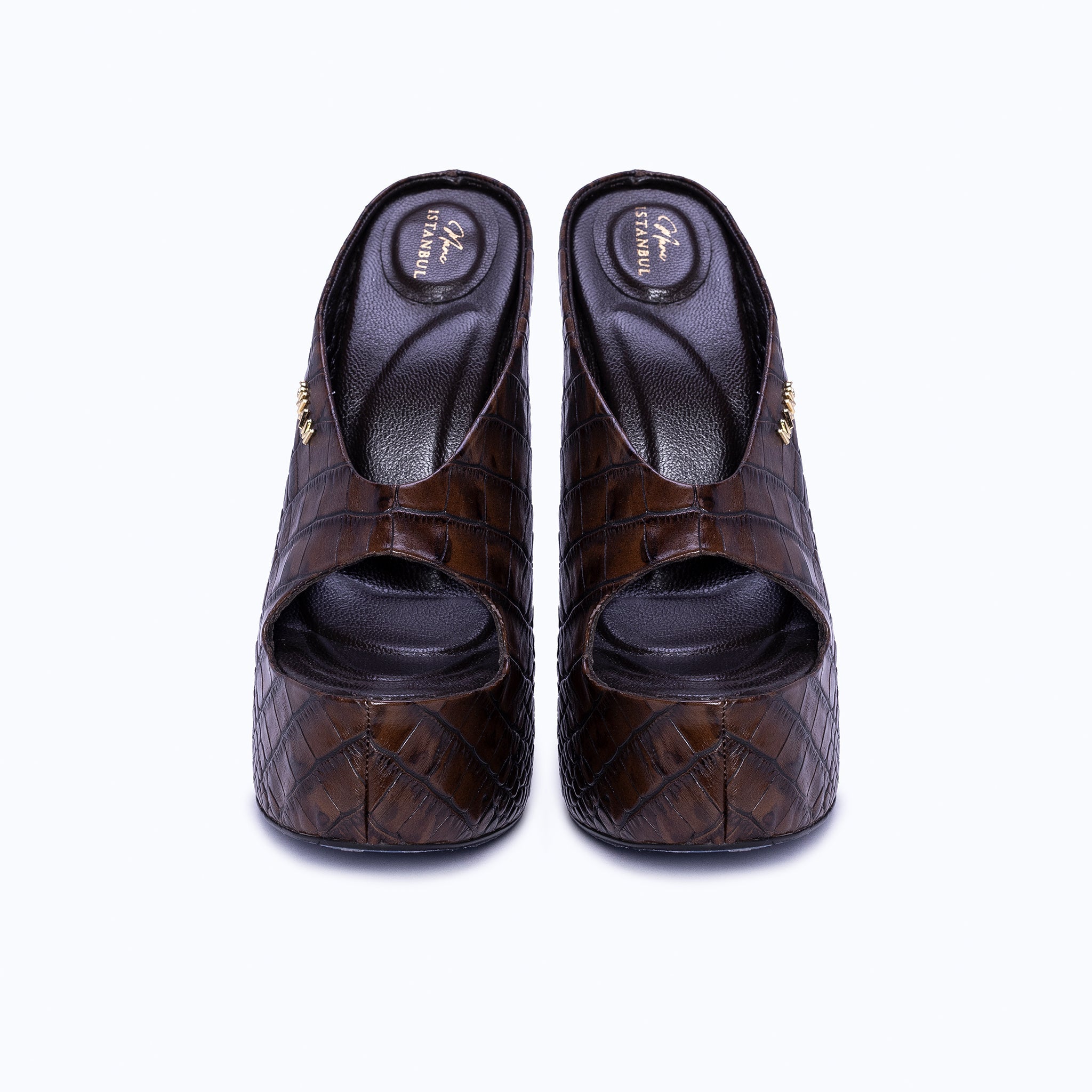 ARMADILLO - BROWN CROC