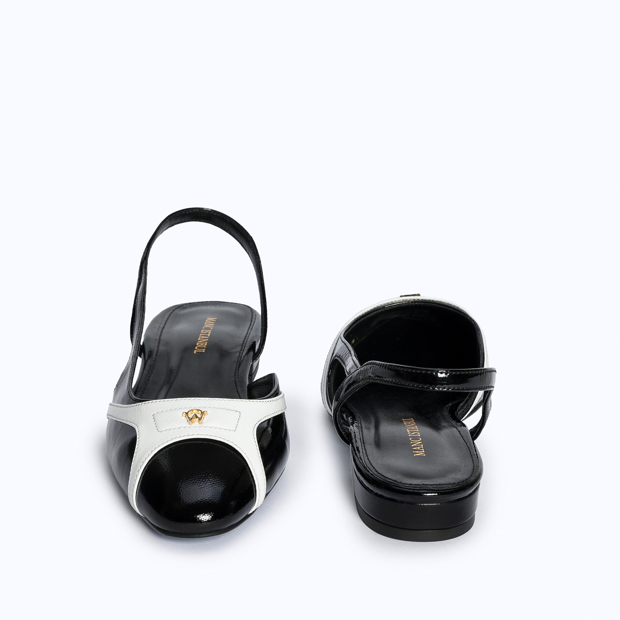 DELINA FLATS - DOMINO