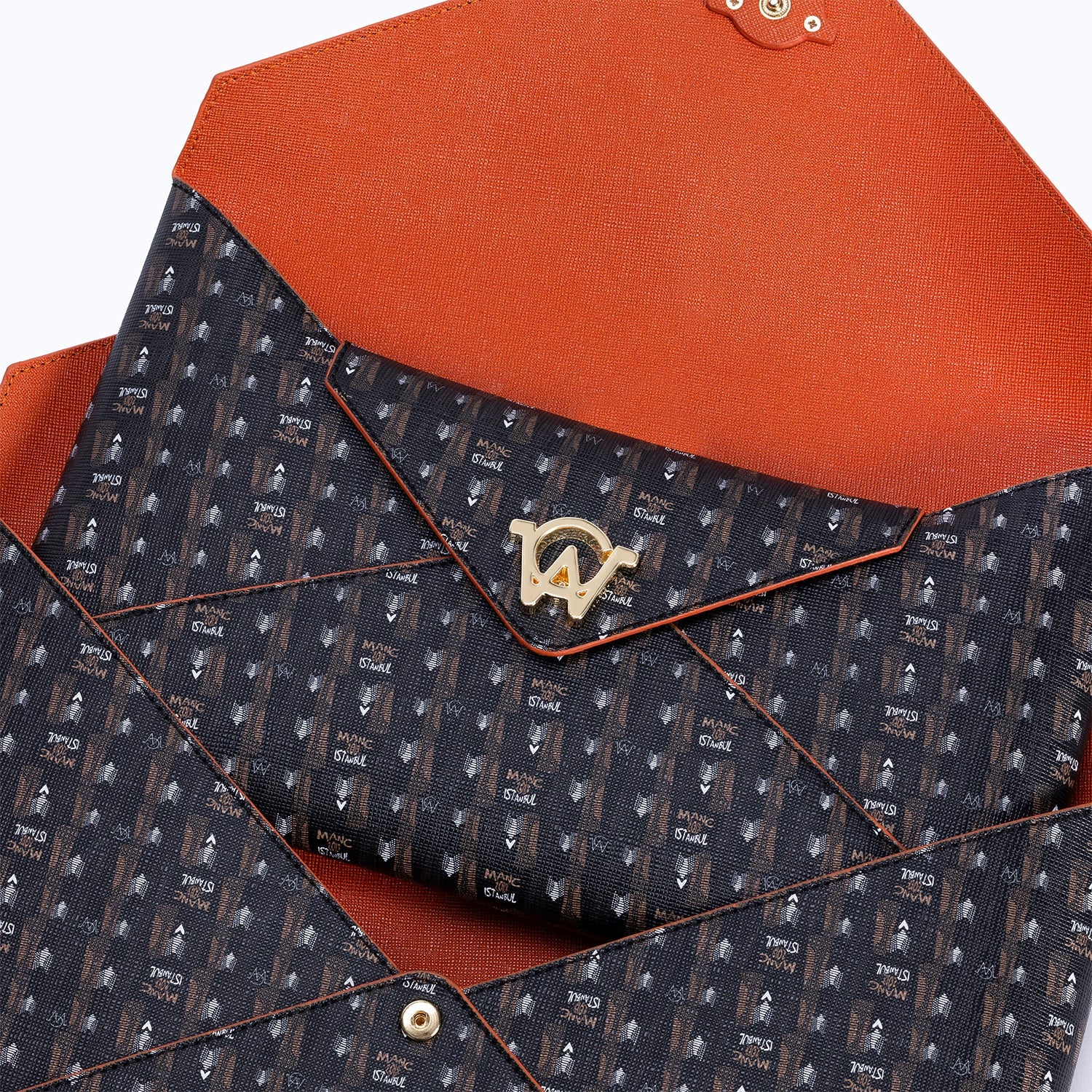 MONOGRAM CLUTCH - BROWN BLACK